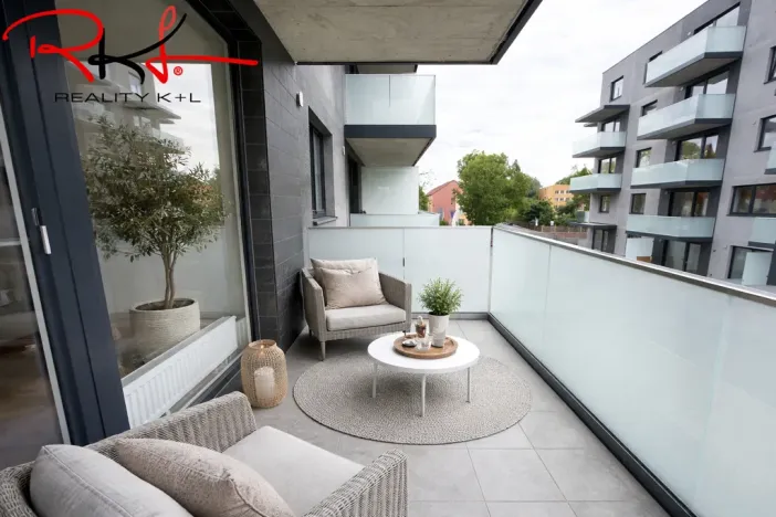 Prodej bytu 2+kk, Praha - Prosek, Čakovická, 49 m2