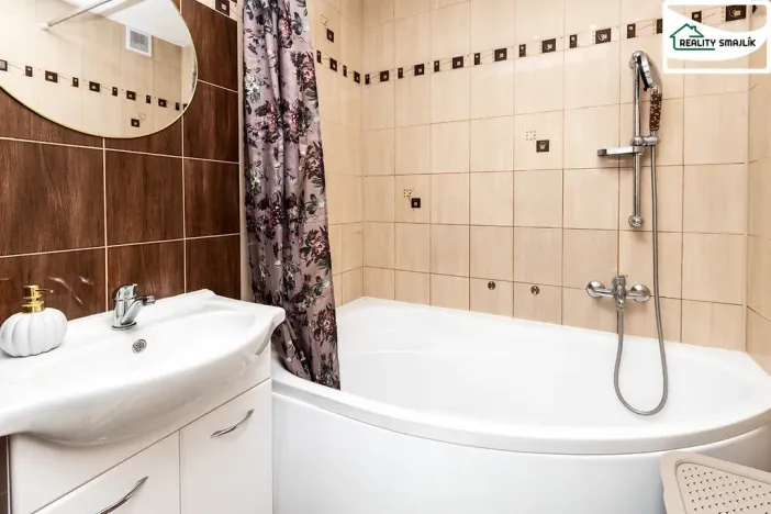 Prodej bytu 3+1, Cheb, Dvořákova, 67 m2