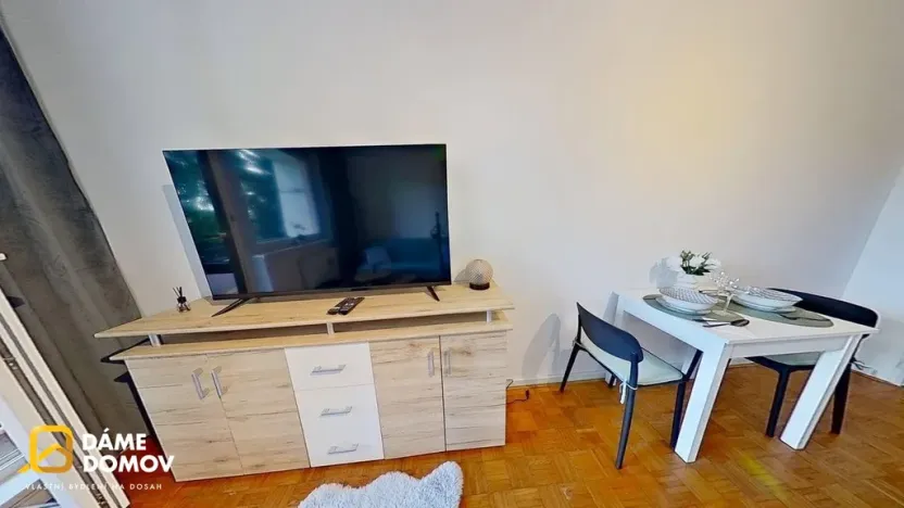 Pronájem bytu 1+kk, Zlín, Družstevní, 32 m2