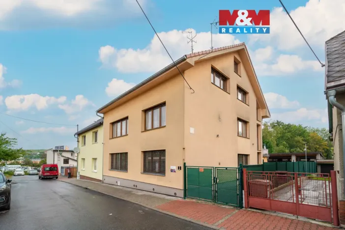 Prodej rodinného domu, Zlín - Louky, Růžová, 600 m2