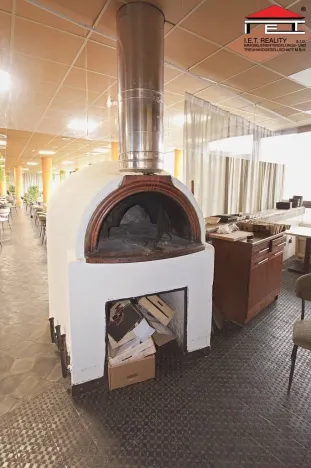 Pronájem restaurace, Praha - Kobylisy, Klapkova, 467 m2