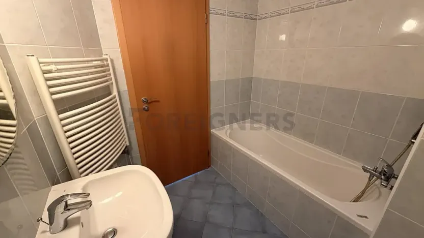 Pronájem bytu 2+kk, Praha, Komořanská, 61 m2