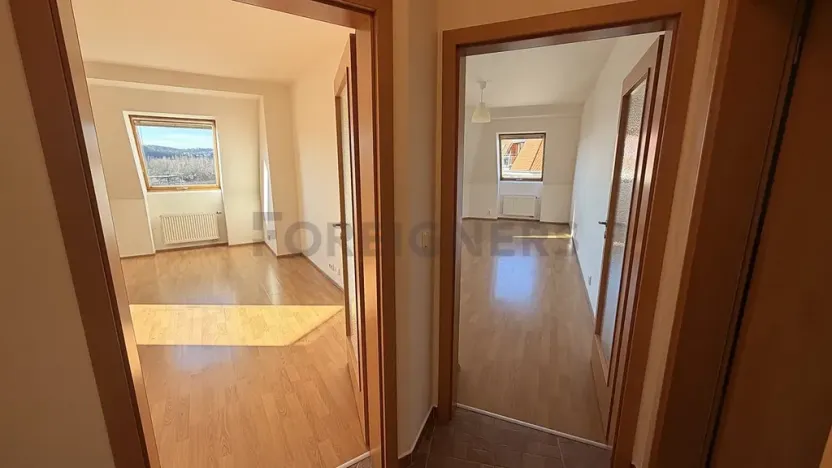 Pronájem bytu 2+kk, Praha, Komořanská, 61 m2