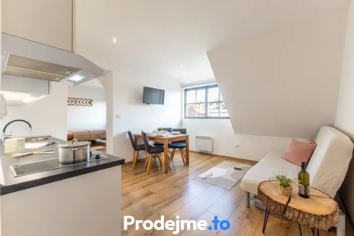 Prodej apartmánu, Znojmo, Mikulášské náměstí, 108 m2