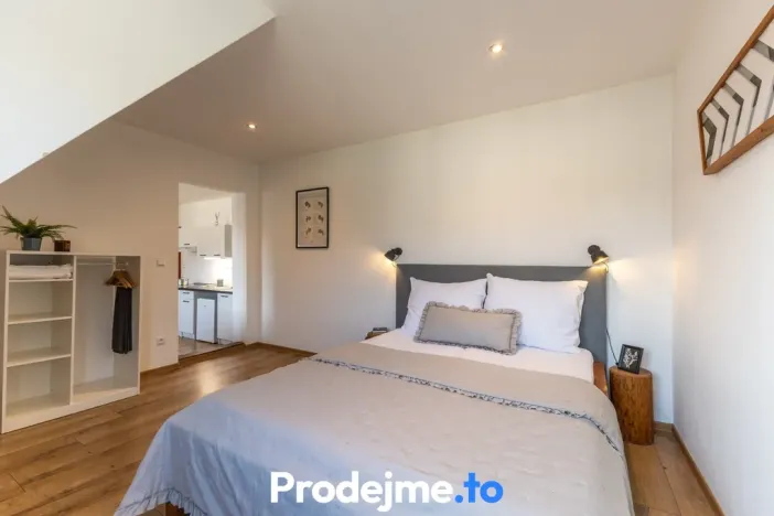 Prodej apartmánu, Znojmo, Mikulášské náměstí, 108 m2