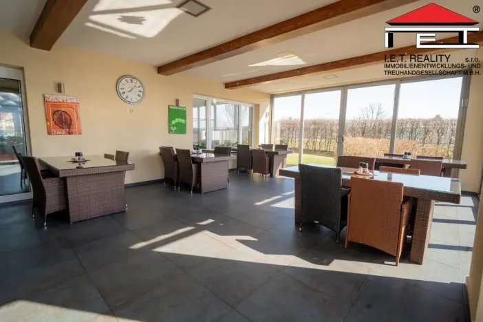 Prodej restaurace, Frýdek-Místek, Olbrachtova, 1004 m2