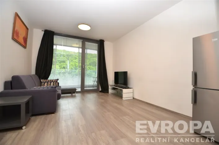 Pronájem bytu 1+kk, Praha - Košíře, Hlaváčkova, 33 m2