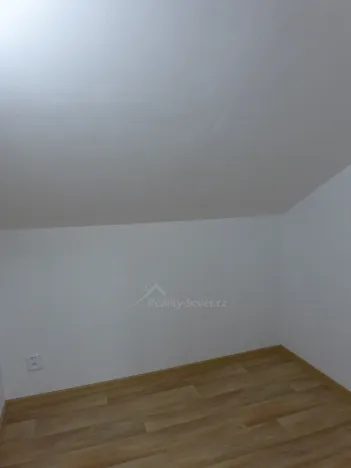 Pronájem bytu 2+1, Nový Bor - Arnultovice, 73 m2