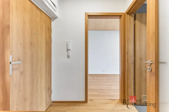 Pronájem bytu 2+kk, Pardubice - Pardubičky, Nová Tesla, 48 m2