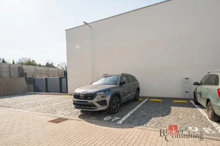 Pronájem bytu 2+kk, Pardubice - Pardubičky, Nová Tesla, 48 m2