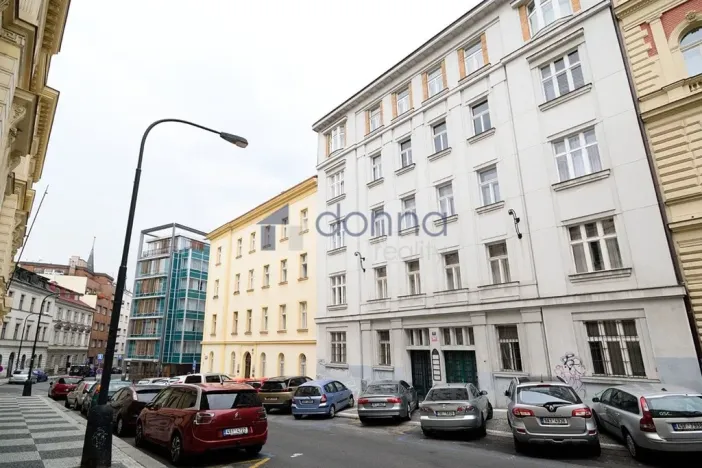 Pronájem bytu 1+kk, Praha, Hálkova, 31 m2