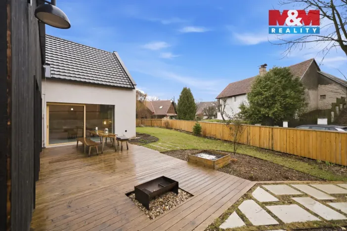 Prodej rodinného domu, Újezdec, 377 m2