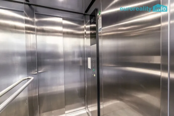 Pronájem bytu 2+1, Mladá Boleslav, náměstí Míru, 73 m2