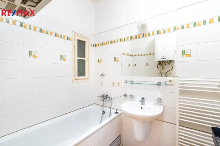 Pronájem bytu 1+1, Praha - Bubeneč, Eliášova, 55 m2