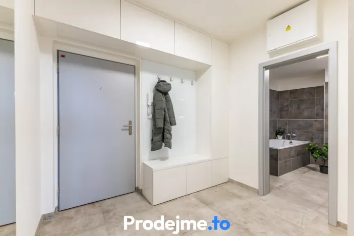 Pronájem bytu 2+kk, Znojmo, Kosmákova, 60 m2