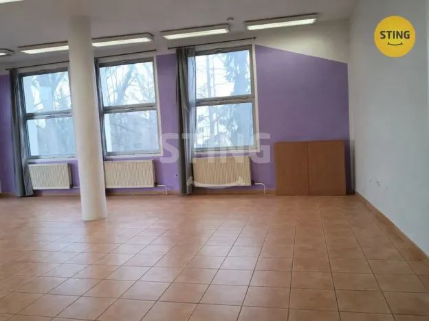 Pronájem kanceláře, Karviná, Karola Śliwky, 830 m2