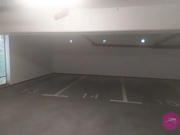 Pronájem garážového stání, Olomouc, Janského, 13 m2