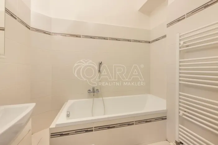 Pronájem bytu 3+1, Praha - Vinohrady, Lužická, 93 m2