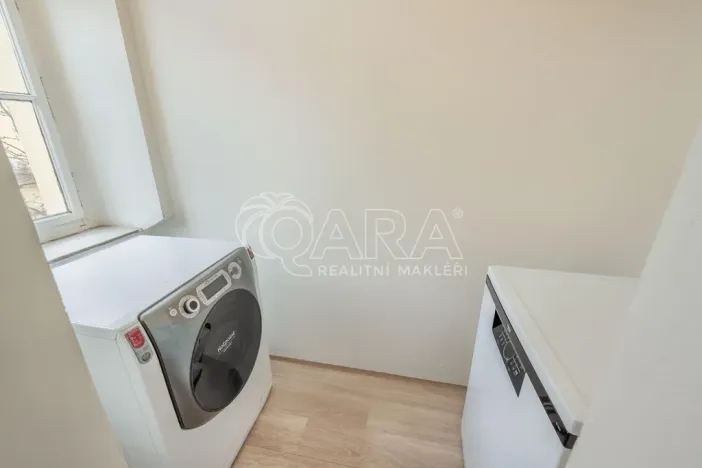 Pronájem bytu 3+1, Praha - Vinohrady, Lužická, 93 m2