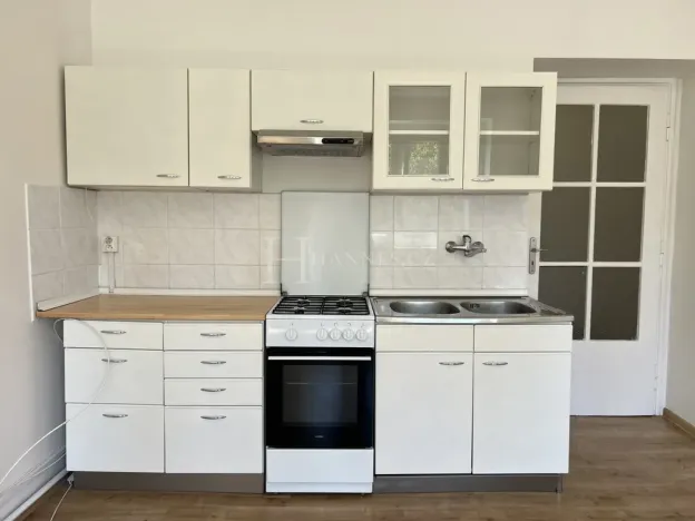 Pronájem bytu 1+kk, Praha - Vokovice, Africká, 31 m2