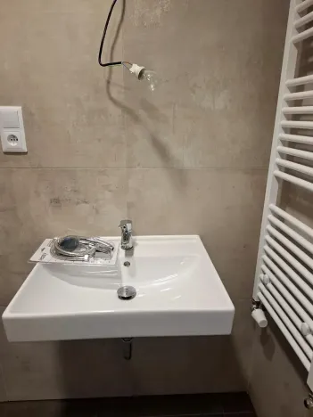 Pronájem bytu 1+kk, Praha - Hloubětín, Poděbradská, 32 m2