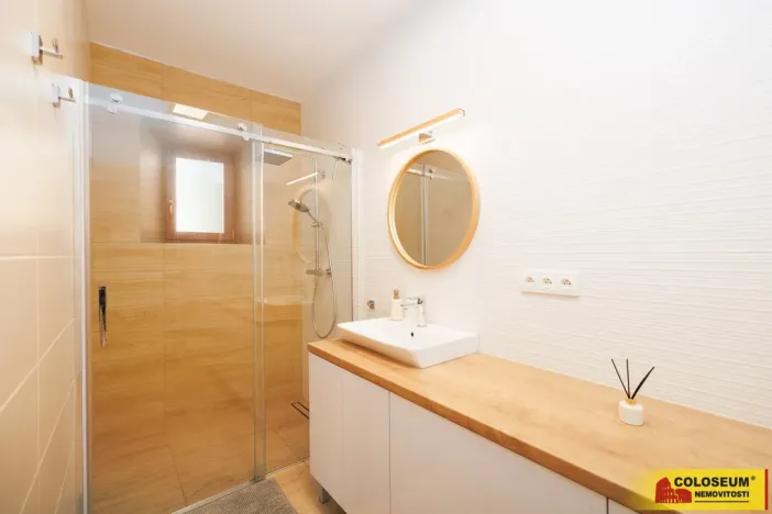 Prodej rodinného domu, Lovčičky, 239 m2