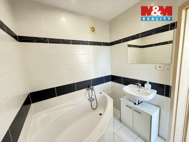 Pronájem bytu 2+1, Louny, Slovenského národního povstání, 65 m2