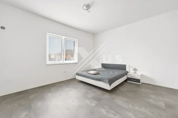 Pronájem rodinného domu, Krakovany, 145 m2