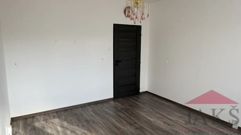 Prodej bytu 2+1, Hrádek, 58 m2