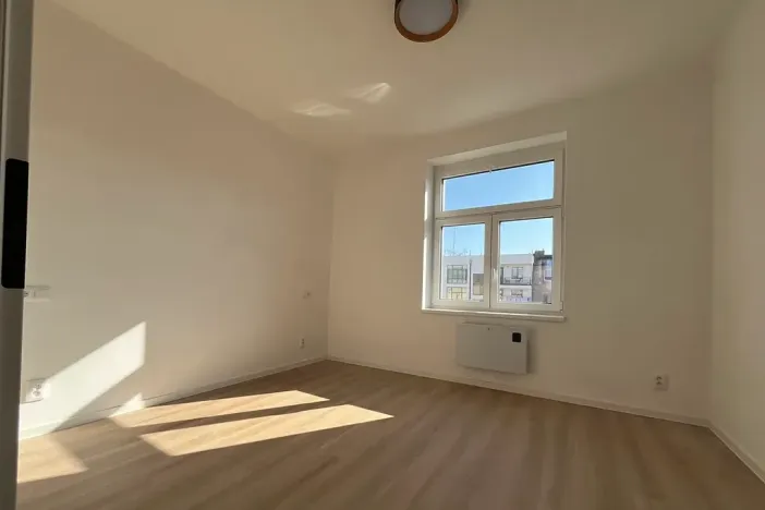 Pronájem bytu 2+kk, Hradec Králové, Střelecká, 59 m2