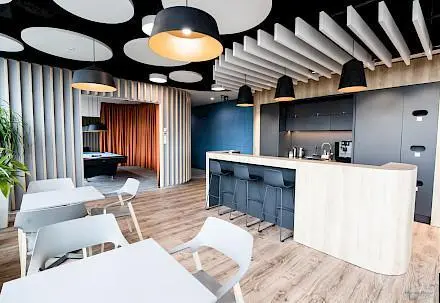 Pronájem kanceláře, Praha - Michle, Jihlavská, 16800 m2