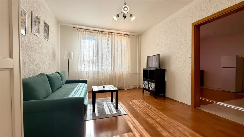 Pronájem bytu 2+kk, Cheb, Lesní, 36 m2