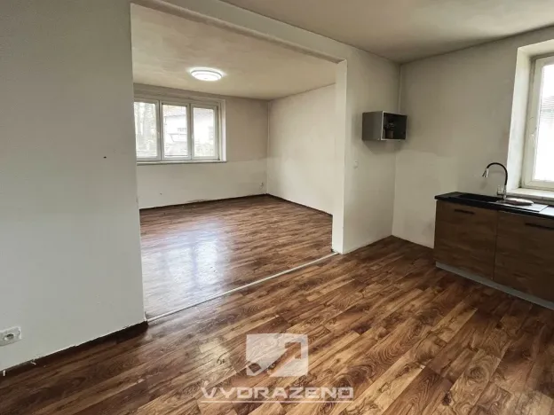 Prodej bytu 4+kk, Černov, 95 m2