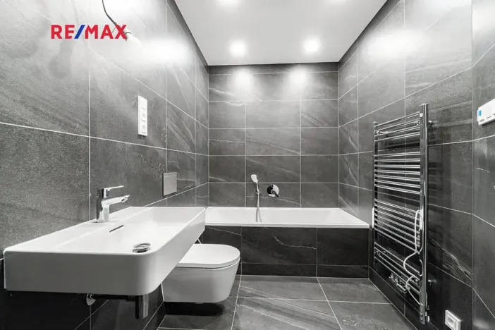 Pronájem bytu 1+kk, Praha - Nusle, Muzikova, 34 m2