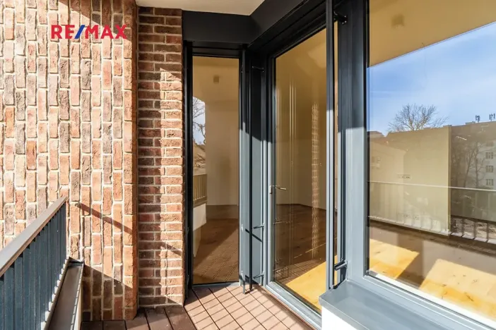 Pronájem bytu 1+kk, Praha - Nusle, Muzikova, 34 m2