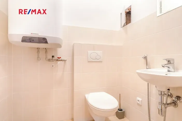 Pronájem bytu 3+kk, Jesenice, V Roháči I., 62 m2