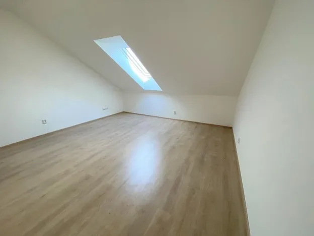 Pronájem bytu 4+kk, Jinačovice, 92 m2