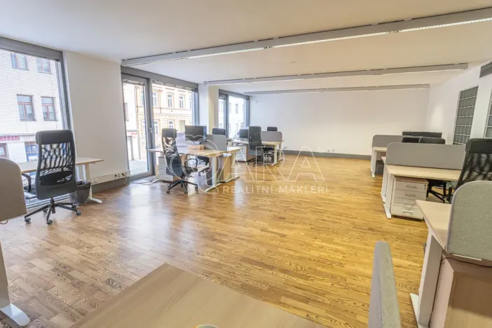 Prodej kanceláře, Praha - Žižkov, Havlíčkovo náměstí, 347 m2