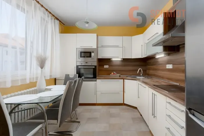 Prodej bytu 3+1, Mikulov, Kpt. Jaroše, 72 m2