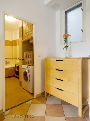 Pronájem bytu 3+kk, Praha - Vinohrady, Sobotecká, 65 m2