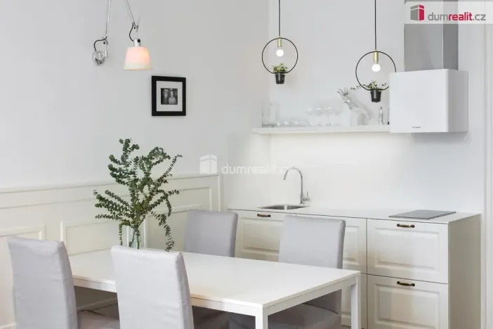 Pronájem bytu 2+kk, Praha - Košíře, Plzeňská, 50 m2