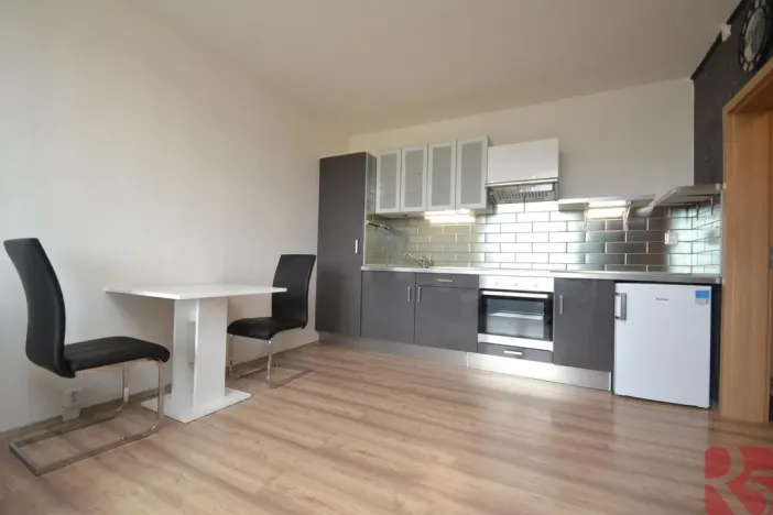 Pronájem bytu 2+kk, Praha - Krč, Štúrova, 40 m2