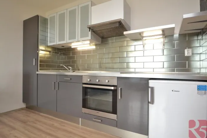 Pronájem bytu 2+kk, Praha - Krč, Štúrova, 40 m2