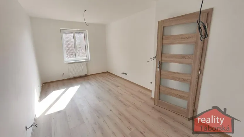 Prodej bytu 2+kk, Nupaky, Nupacká, 42 m2