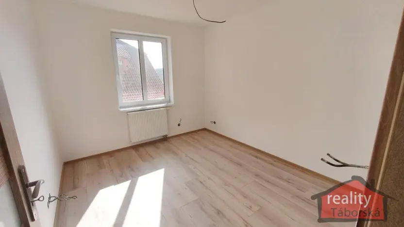 Prodej bytu 2+kk, Nupaky, Nupacká, 42 m2