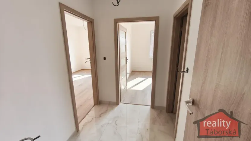 Prodej bytu 2+kk, Nupaky, Nupacká, 42 m2