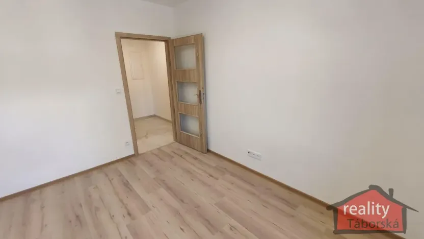Prodej bytu 2+kk, Nupaky, Nupacká, 38 m2