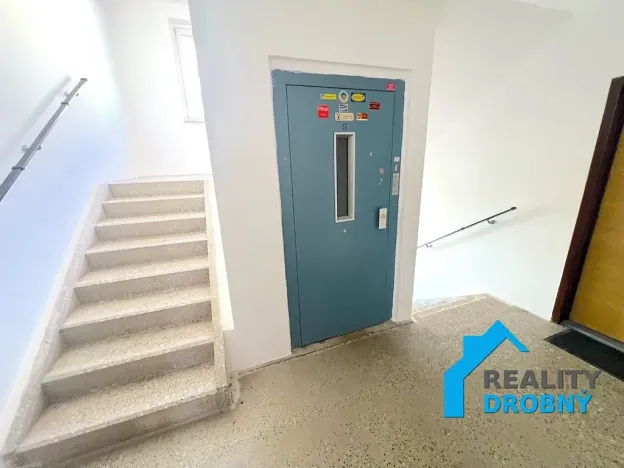 Pronájem bytu 2+kk, Děčín, B. Martinů, 42 m2