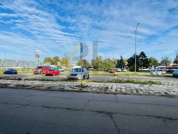 Pronájem komerčního pozemku, Hodonín, Velkomoravská, 3350 m2