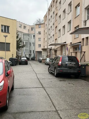 Pronájem obchodního prostoru, Kroměříž, Tovačovského, 101 m2